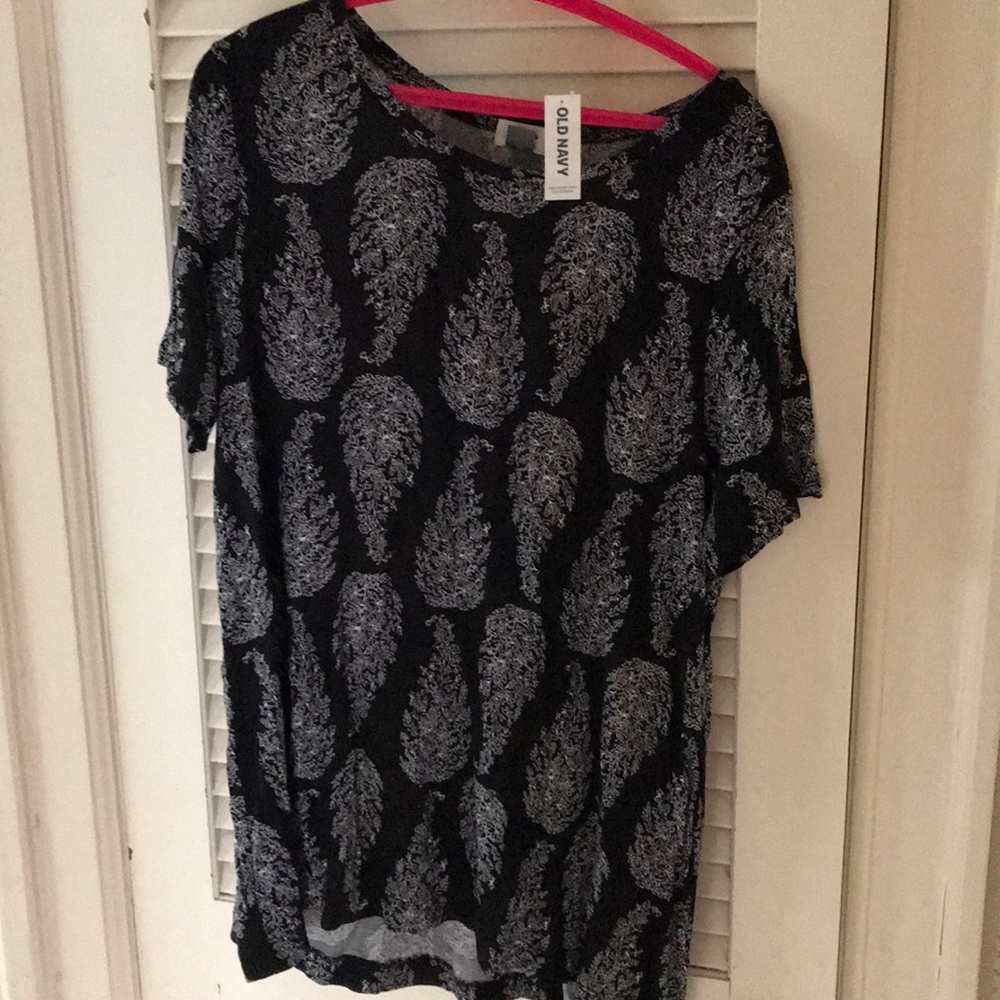 Old Navy women’s t-shirt